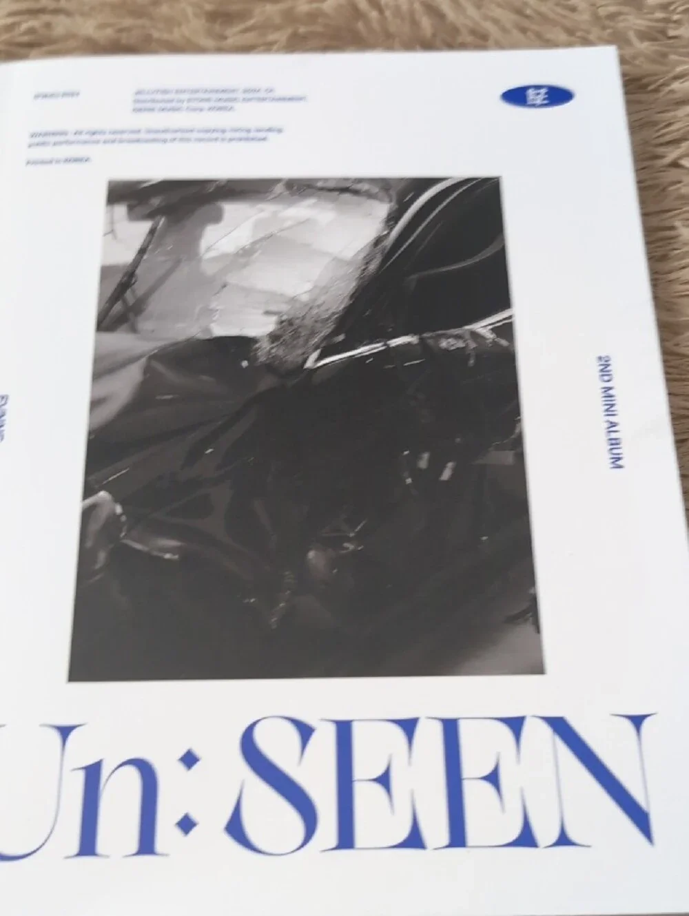 Un:SEEN 2nd Mini Album - Silver/Blue